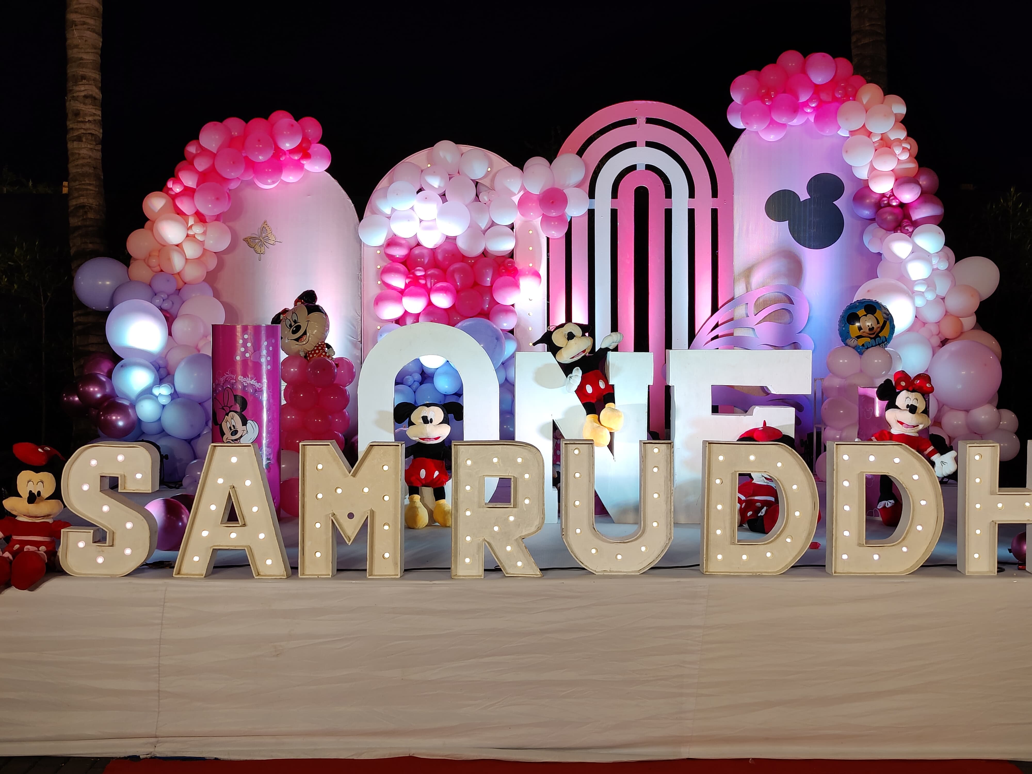 Theme-Based Birthday Party Decor –